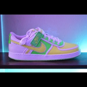 Nike Vandal Low (ACCEPTING OFFERS)